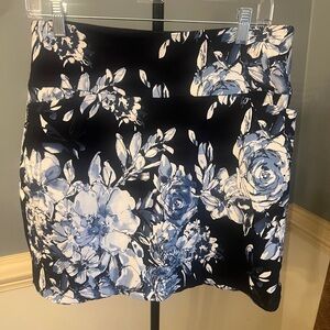Sc & co Floral Black and White Skirt pockets shorts large